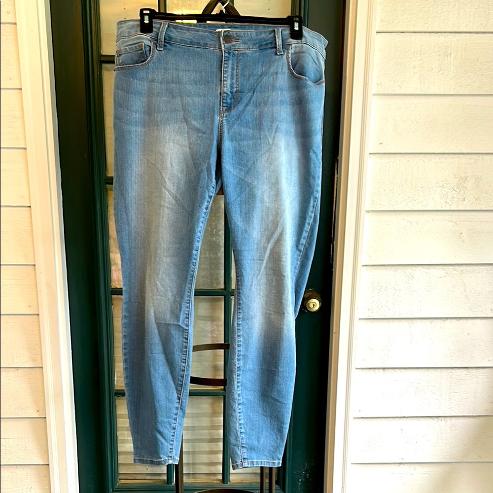 Old Navy Blue Skinny Jeans sz 18 Plus